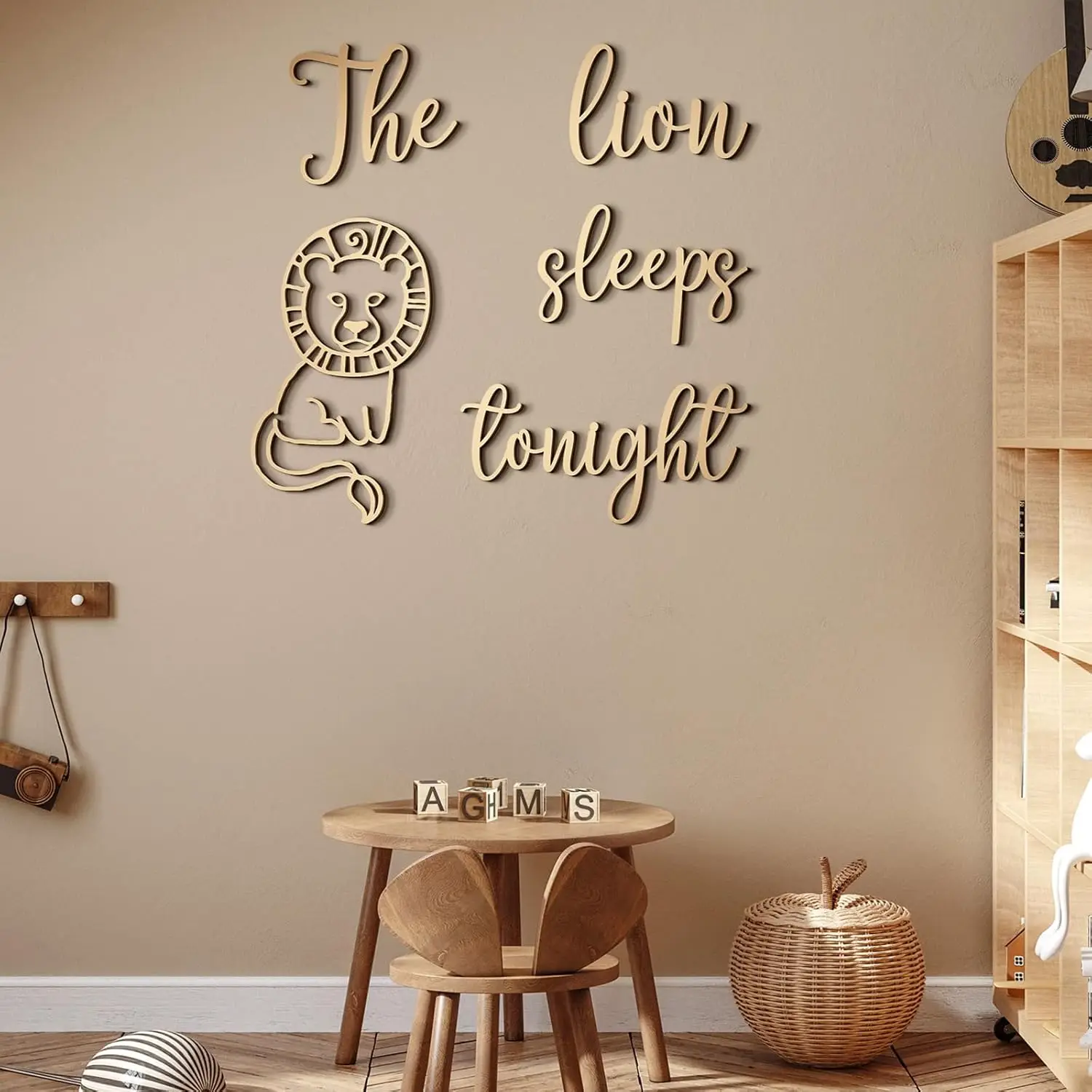 ديكور حائط خشبي من The Lion Sl - مراجعة Baby Nursery Jungle Theme وسعره